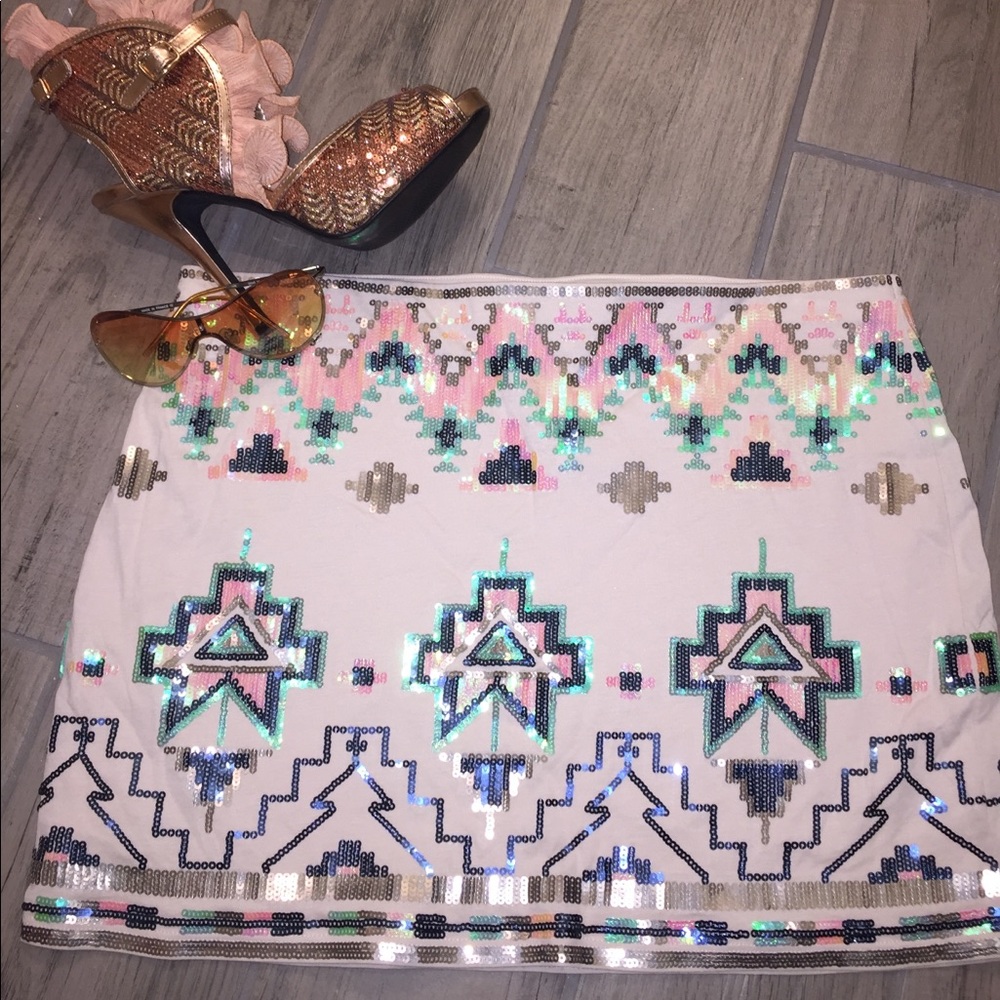 Express•Aztec bling mini skirt🤩